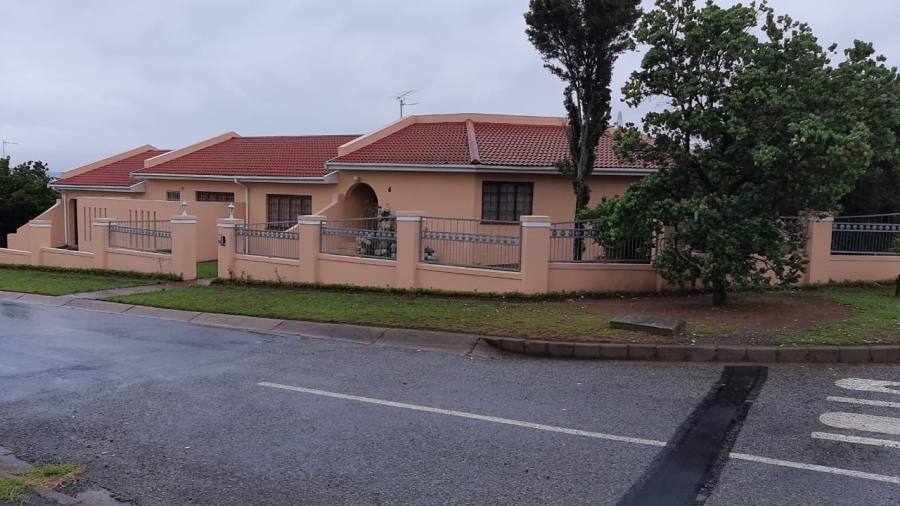 3 Bedroom Property for Sale in Club View Eastern Cape